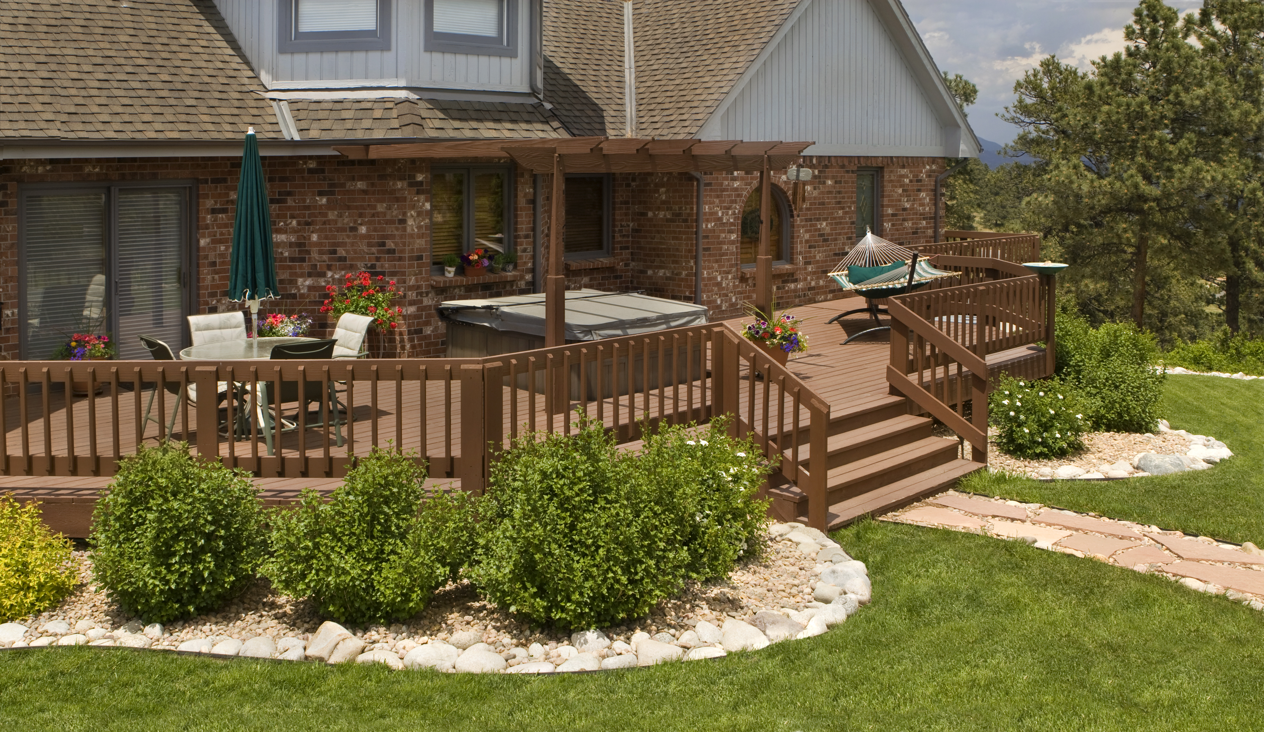 Composite deck